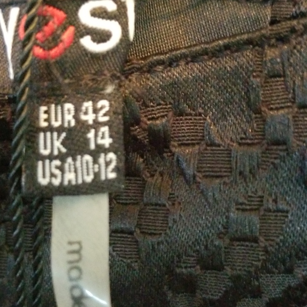 Pants - Picture 5 of 8